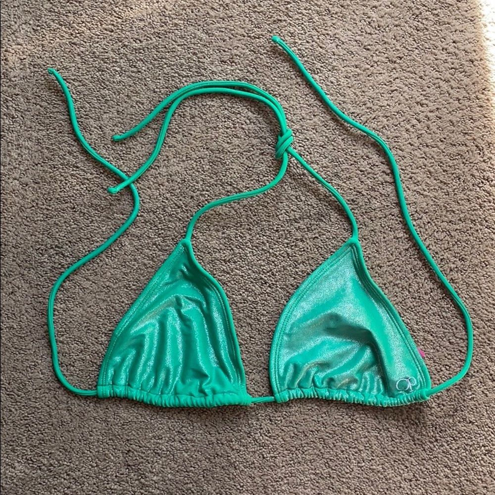 ☀️ Glittered green OP bikini top 🎉